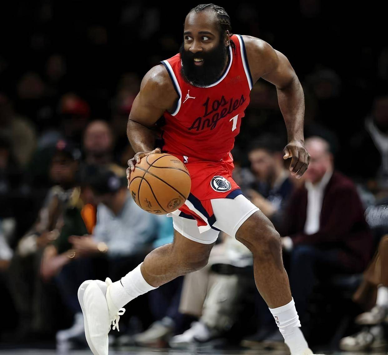 奇异果体育官网-关于哈登在公牛比赛中挺进下一轮，势不可挡引发热议！的信息